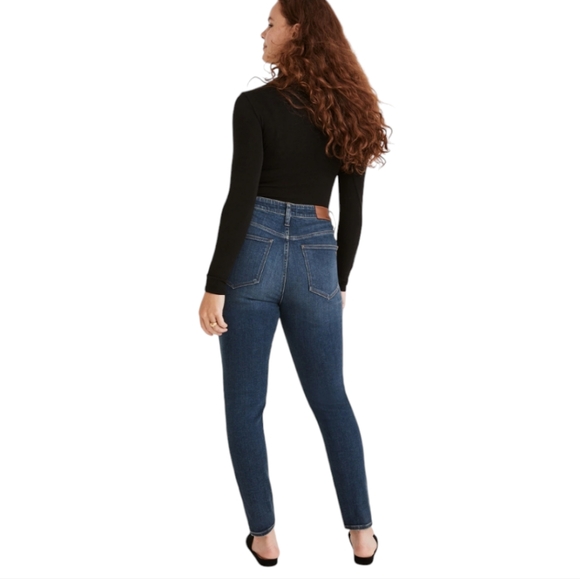 Madewell Curvy High-Rise Skinny Jeans in Lanette Wash - Picture 4 of 14